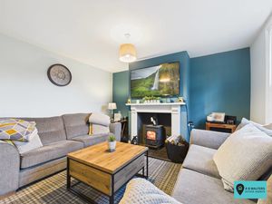 Living Area - click for photo gallery